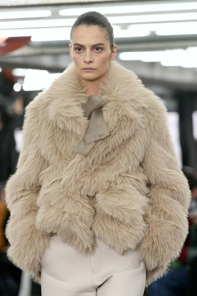 Look 34